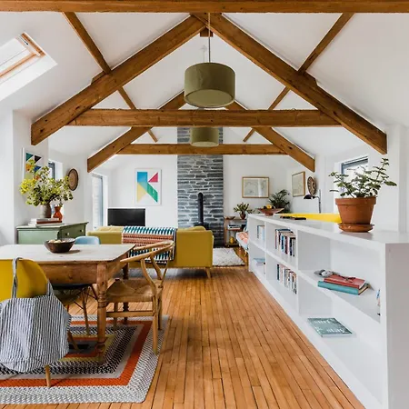 The Red Barn At Venn Farm - Gorgeous Upside-down Barn On Smallholding Near Cornish Surf Beaches Holiday home
